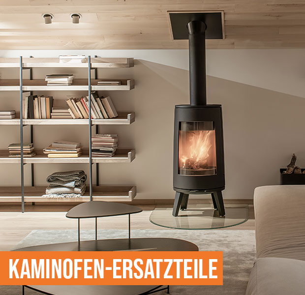 Kaminofen im Wohnzimmer und Hinweis auf Kaminofen-Ersatzteil-Finder