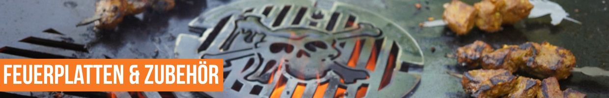 Feuerplatte mit Totenkopf Grillrost und Grillspießen mit Text Feuerplatten und Zubehör