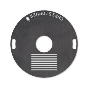 Feuerplatte mit integriertem Rost Ø 80 cm mit Wunschname Design 3 Schamotte-Shop.de