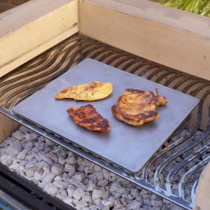 Grillstahl 45 x 30 cm passend für Rösle** Grills mit gegrillten Steaks auf Gartengrill