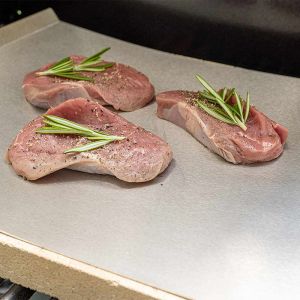 Steaks auf Edelstahlblech 39 x 29 cm passend für Weber** Pizzasteine für Grill & BBQ