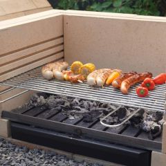 Grillrost aus Edelstahl 58 x 30 x 0,8 cm | Vorderansicht | Pur Schamotte | Schamotte-Shop.de