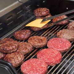 Burger Patties grillen auf Grillrost mit Stäben auf Maß aus Edelstahl
