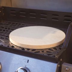 Pizzastein rund Ø 44 x 4 cm lebensmittelecht  PUR Schamotte  Schamotte-Shop.de