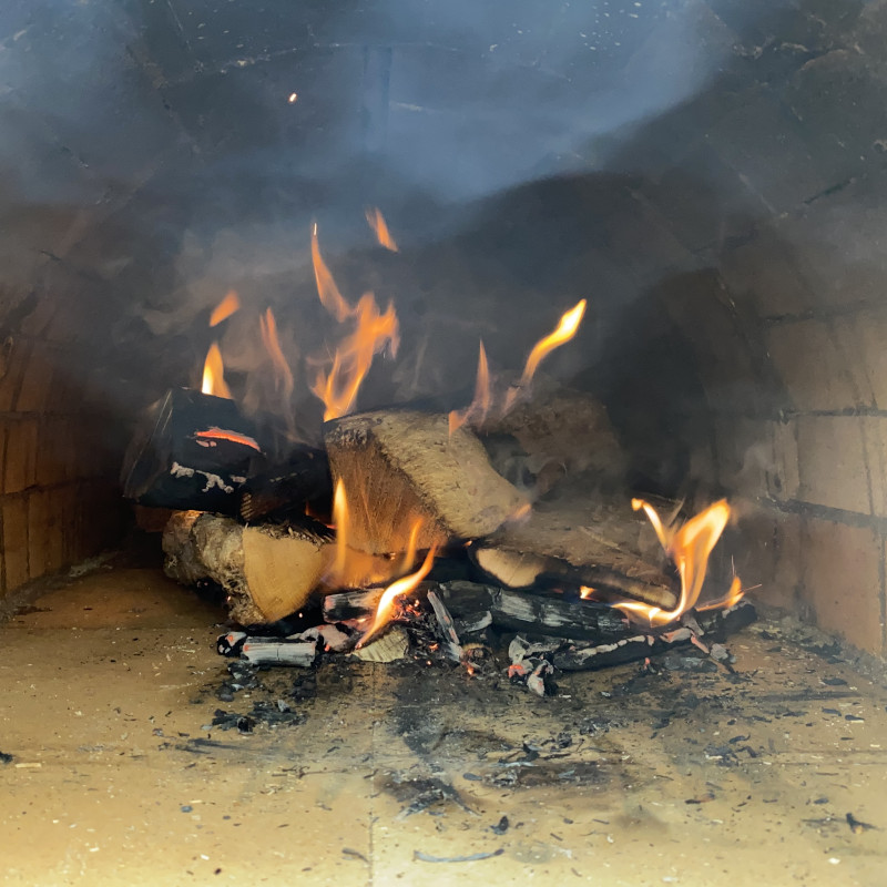 Pizzaofen anfeuern