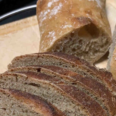 Baguettes vom Brotbackstein aus Schamotte