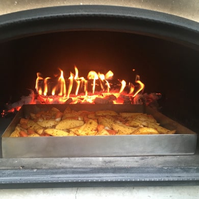 Pizzaofen-Zubehör: Schmoren auf dem Backblech im Pizzaofen