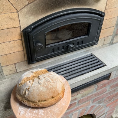 Pizzaofen-Zubehör: Brot und Kuchen im Pizzaofen