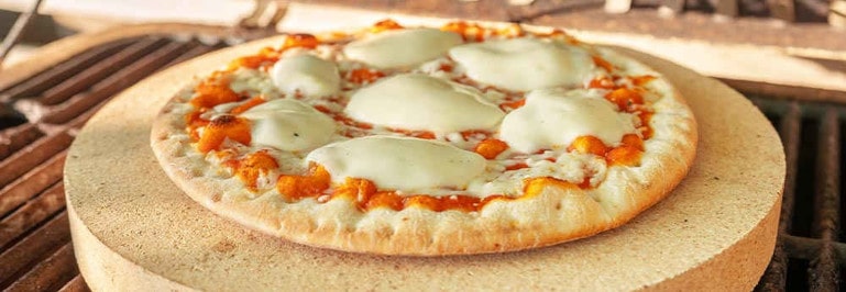 Testbericht: Pizzastein für den Grill | Simons Produkttest