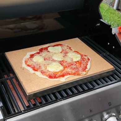 Pizzastein mit Edelstahlrahmen