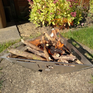 Testbericht: Feuerschale BlazeBox Bowl Mini im Garten