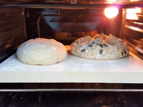 Brot backen mit dem Brotbackstein