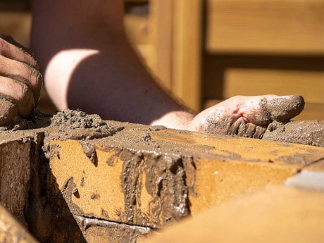 Pizzaofen bauen: Risse vermeiden durch genaues Arbeiten