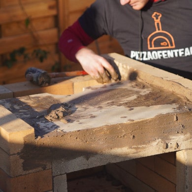 Pizzaofen Bauanleitung: Pizzaofen Salerno ohne Gewölbe bauen - Decke mauern