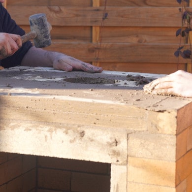 Pizzaofen Bauanleitung: Pizzaofen Salerno ohne Gewölbe bauen - Decke mauern