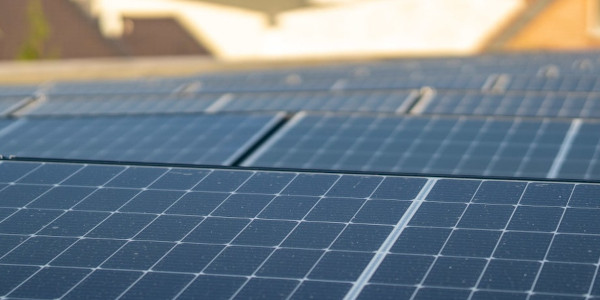 Solaranlage auf dem Dach unserer Produktionshalle