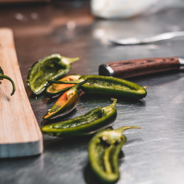 Halbierte Jalapenos