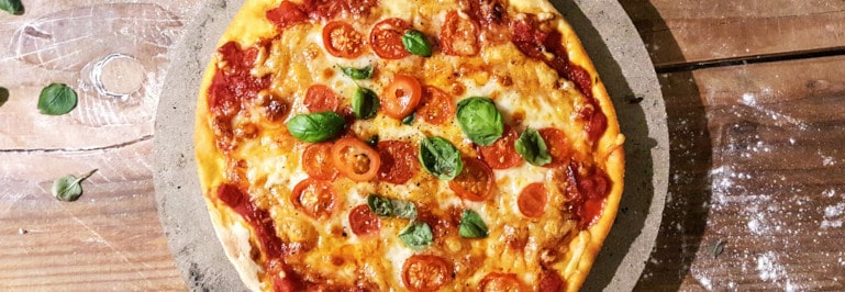 Rezepte für Pizzastein - Pizza Chorizo