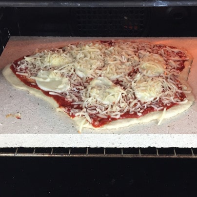 Die perfekte Pizza Margherita belegen