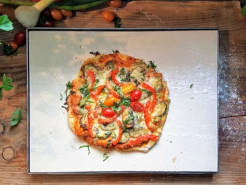 Rezepte für Pizzastein - vegetarische Pizza