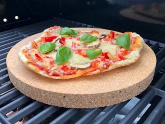 Rezepte für Pizzastein: Pizza und Flammkuchen backen