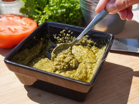 Feuerplatten Rezept: Chimichurri für die Steak Burger