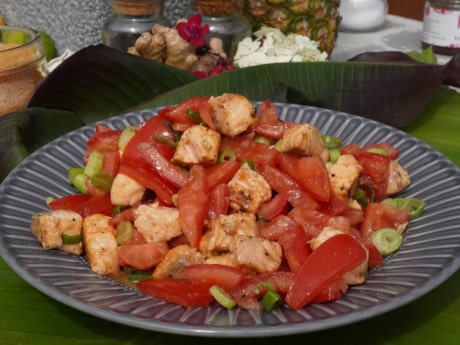 Hawaiianisches Rezept für die Feuerplatte: Lomi-Lomi Salat