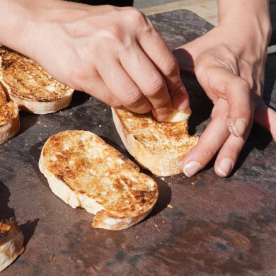 Pan con Tomate