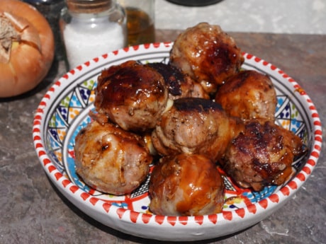 Feuerplatten Rezept: Moink Balls mit Whiskey flambiert