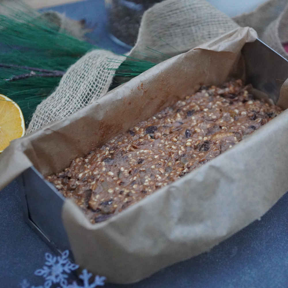 Früchtebrot bereit für den Ofen