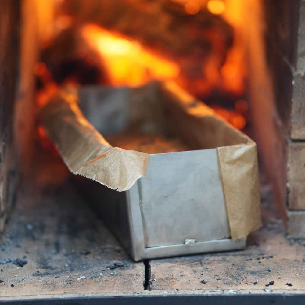 Früchtebrot im Pizzaofen fertig gebacken